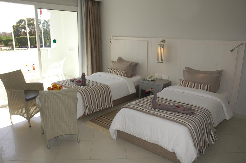 Djerba Plaza Thalasso&Spa Triffa Bagian luar foto