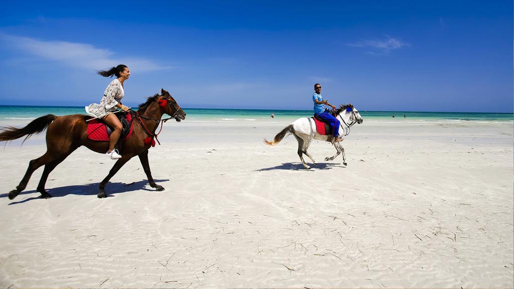 Djerba Plaza Thalasso&Spa Triffa Bagian luar foto