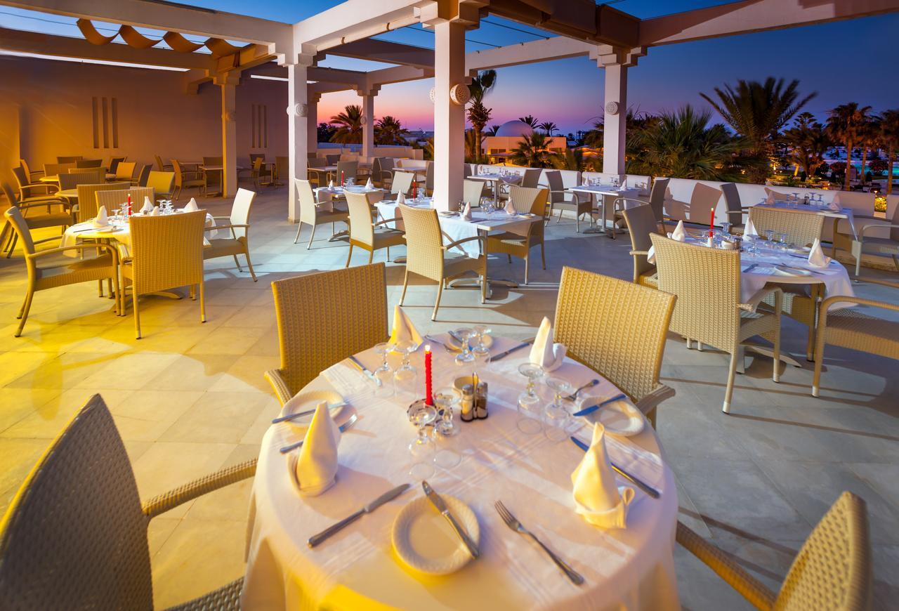 Djerba Plaza Thalasso&Spa Triffa Bagian luar foto